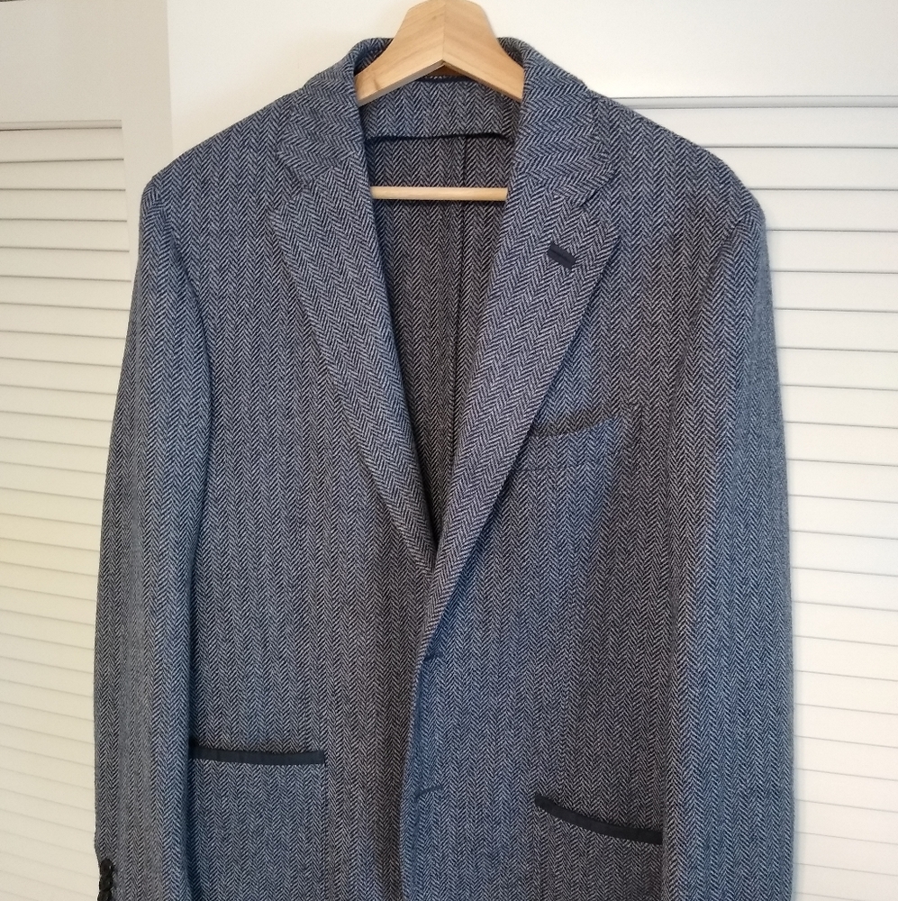 Corneliani Herringbone Blazer. 42r USA 52cm euro